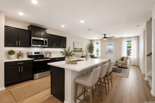 5711 ESPADA CLF, San Antonio, TX 78222
