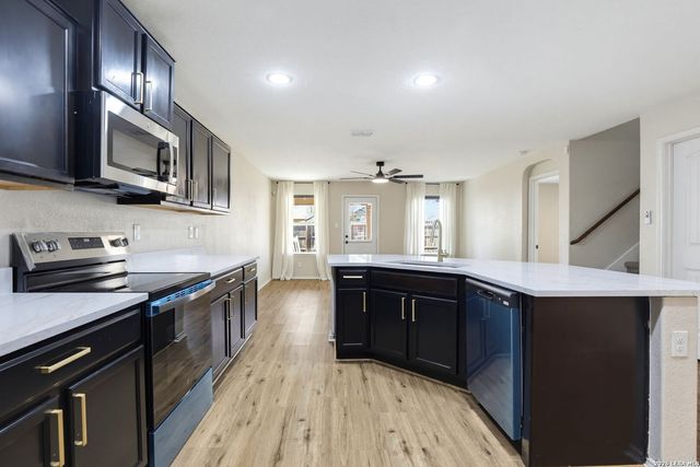 5711 ESPADA CLF, San Antonio, TX 78222