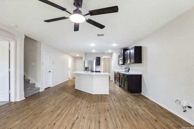 5711 ESPADA CLF, San Antonio, TX 78222