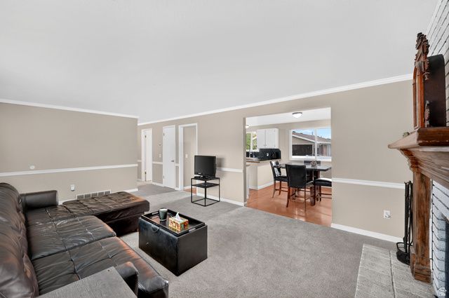 7670 S 1000 E, Midvale, UT 84047