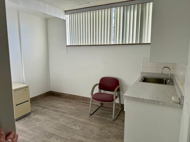 5669 W 95TH Street, Oak Lawn, IL 60453