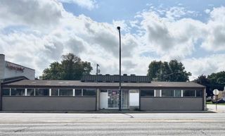 5669 W 95TH Street, Oak Lawn, IL 60453