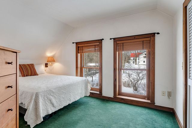 565 Main Street, Warren, VT 05674