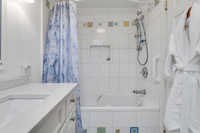 565 Main Street, Warren, VT 05674