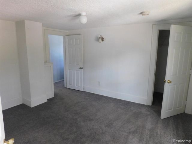 405 N Washington Avenue, Royal Oak, MI 48067