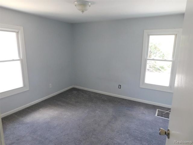 405 N Washington Avenue, Royal Oak, MI 48067