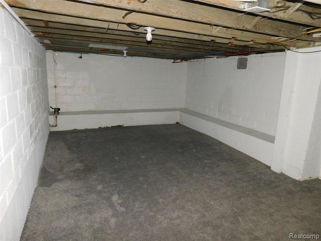 405 N Washington Avenue, Royal Oak, MI 48067