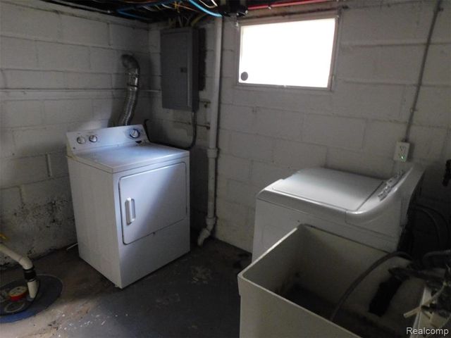 405 N Washington Avenue, Royal Oak, MI 48067