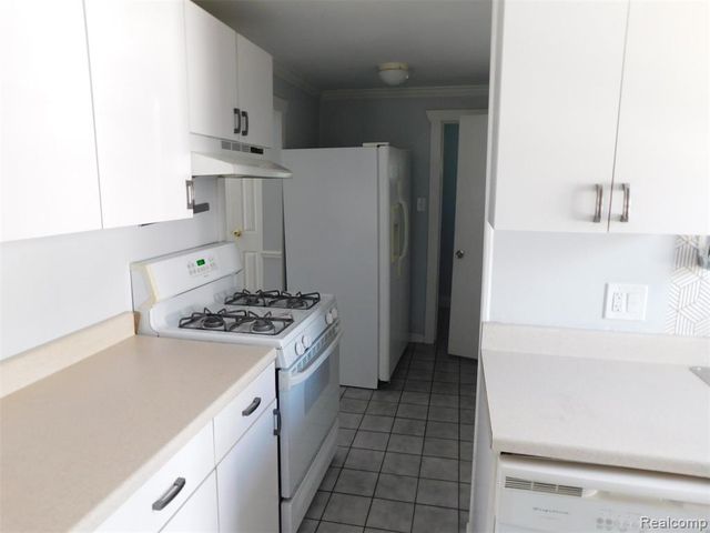 405 N Washington Avenue, Royal Oak, MI 48067