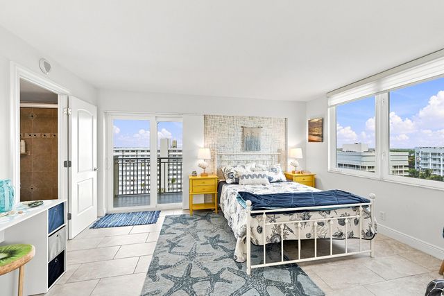 3221 S Ocean Boulevard 902, Highland Beach, FL 33487
