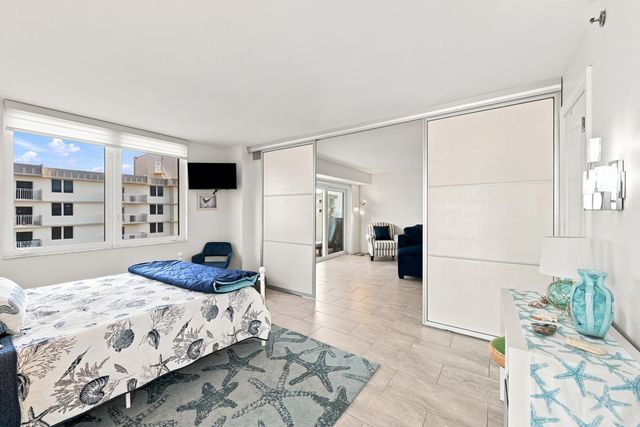 3221 S Ocean Boulevard 902, Highland Beach, FL 33487