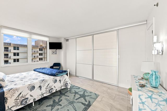 3221 S Ocean Boulevard 902, Highland Beach, FL 33487