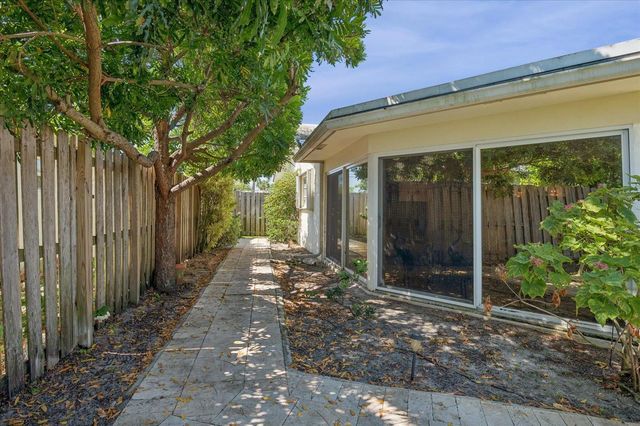 611 SE 11th Street, Pompano Beach, FL 33060