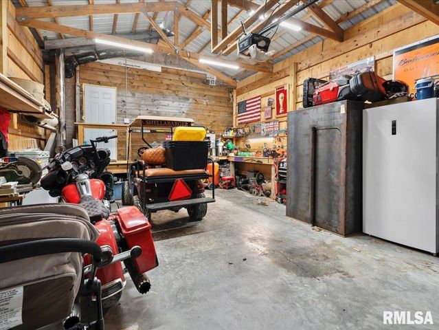 14107 German Church Road, Johnston City, IL 62951