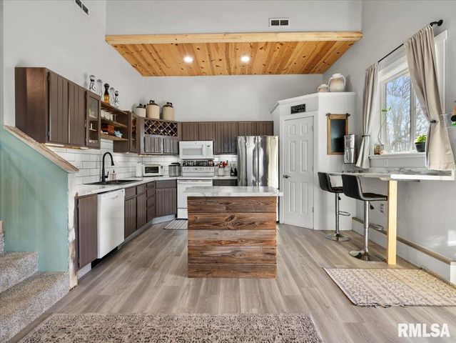 14107 German Church Road, Johnston City, IL 62951