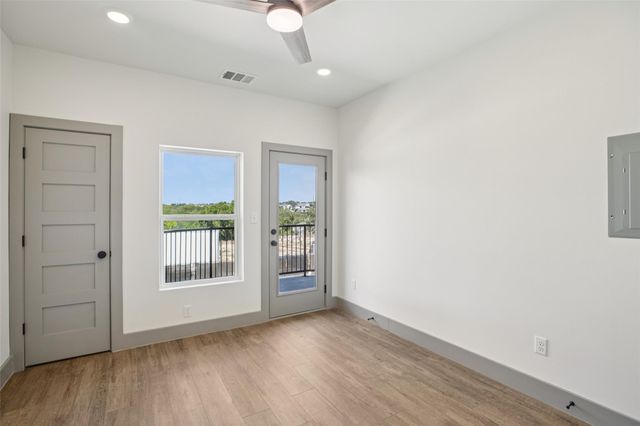 2450 Wickersham LN 1917, Austin, TX 78741