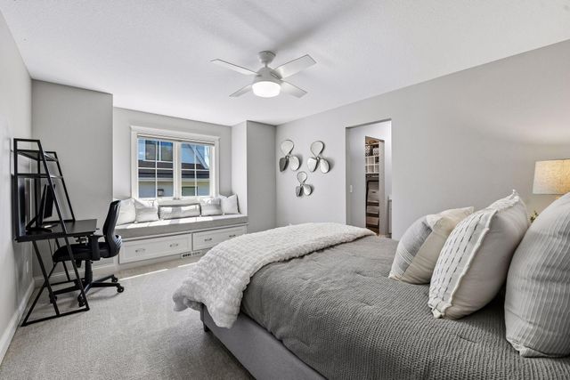 6671 Amberwood Lane, Chanhassen, MN 55317