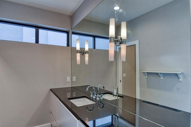 829 NW 6th Street, Oklahoma City, OK 73106