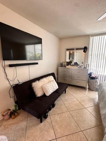 3906 SW 26th CT, Cape Coral, FL 33914