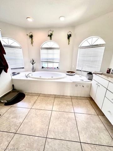 3906 SW 26th CT, Cape Coral, FL 33914