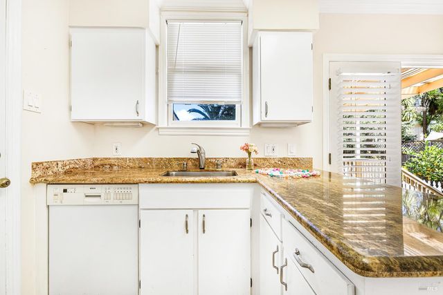 41 Meadow Ave, San Rafael, CA 94901