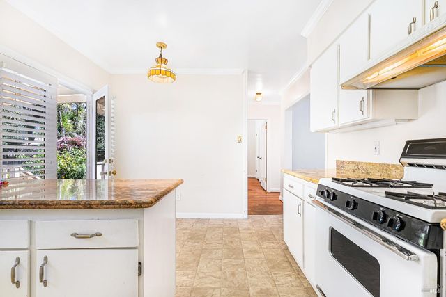 41 Meadow Ave, San Rafael, CA 94901