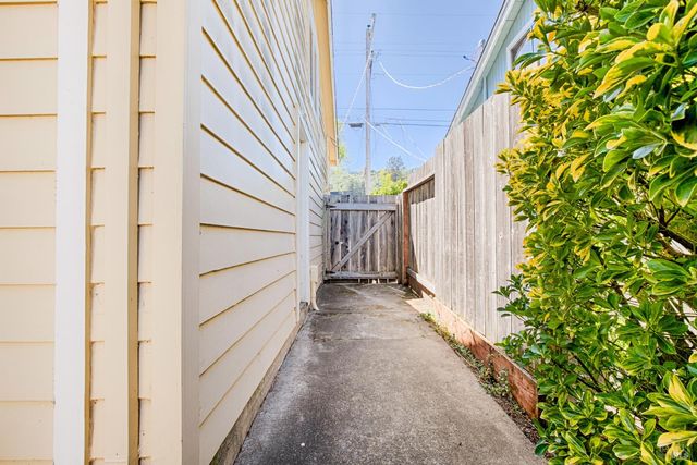 41 Meadow Ave, San Rafael, CA 94901