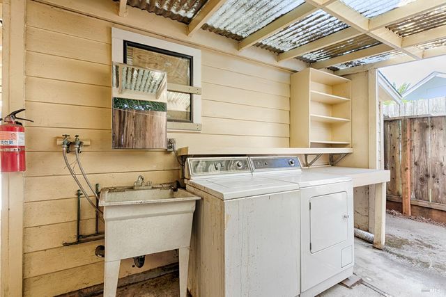 41 Meadow Ave, San Rafael, CA 94901