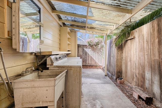 41 Meadow Ave, San Rafael, CA 94901