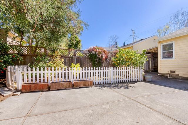 41 Meadow Ave, San Rafael, CA 94901