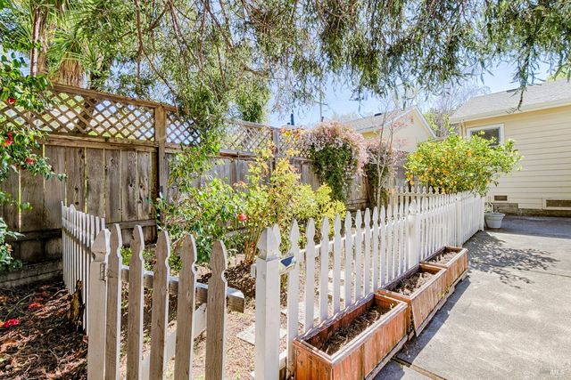 41 Meadow Ave, San Rafael, CA 94901