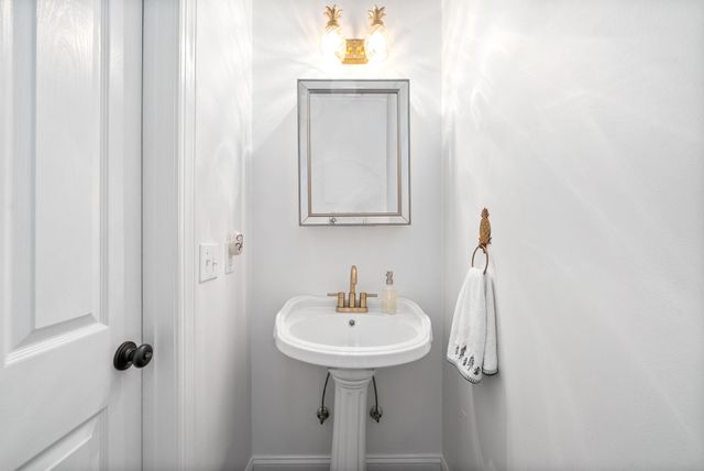 135 Weymouth Ct, Clarksville, TN 37043