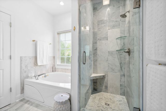 135 Weymouth Ct, Clarksville, TN 37043