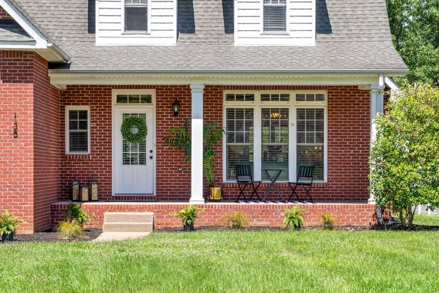 135 Weymouth Ct, Clarksville, TN 37043