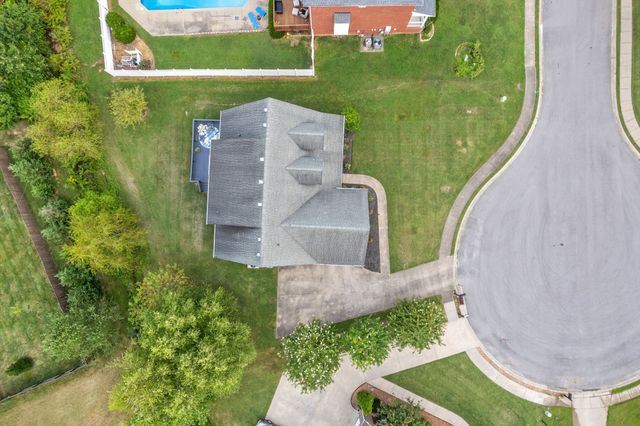 135 Weymouth Ct, Clarksville, TN 37043