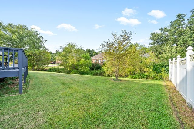 135 Weymouth Ct, Clarksville, TN 37043