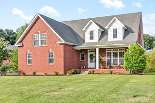 135 Weymouth Ct, Clarksville, TN 37043