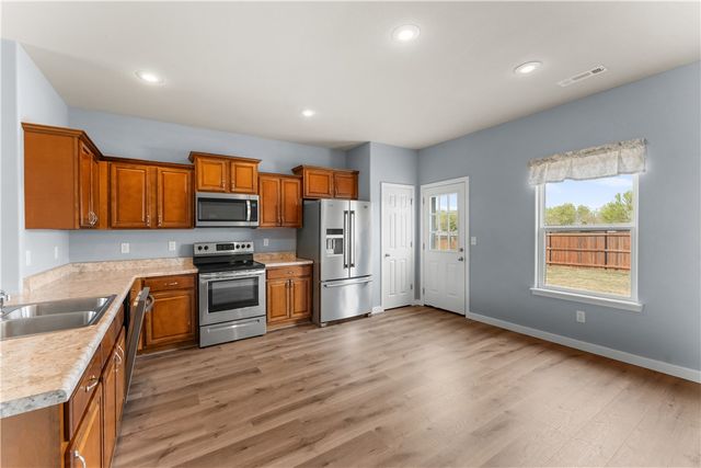 4212 SW Comstock Avenue, Bentonville, AR 72713