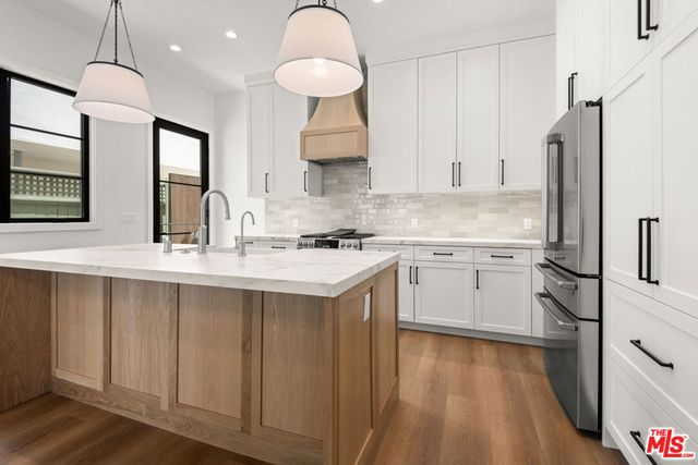 930 Lincoln Boulevard A, Santa Monica, CA 90403