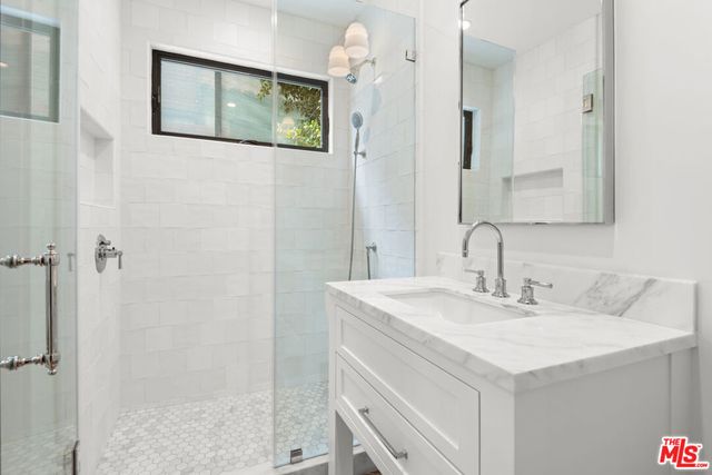 930 Lincoln Boulevard A, Santa Monica, CA 90403