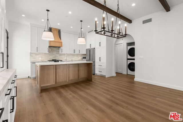930 Lincoln Boulevard A, Santa Monica, CA 90403