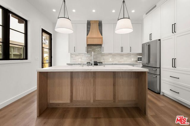 930 Lincoln Boulevard A, Santa Monica, CA 90403