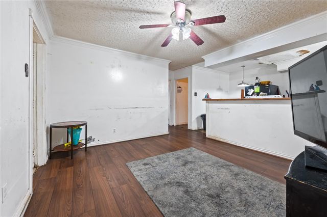 6226 Standing Oaks Street, Houston, TX 77050