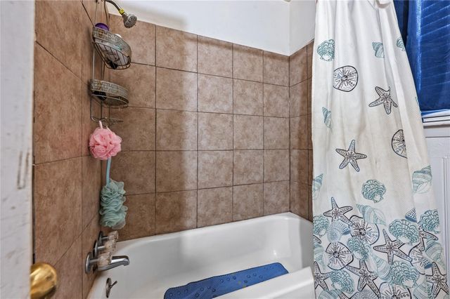 6226 Standing Oaks Street, Houston, TX 77050