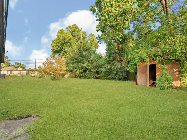 6226 Standing Oaks Street, Houston, TX 77050