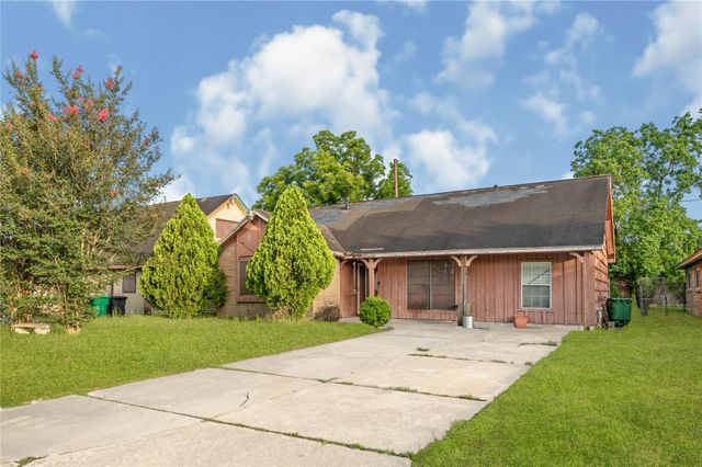 6226 Standing Oaks Street, Houston, TX 77050