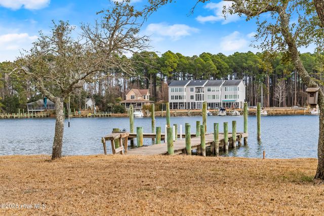 9209 Hornigold Avenue, Oriental, NC 28571