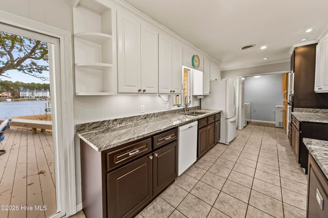 9209 Hornigold Avenue, Oriental, NC 28571