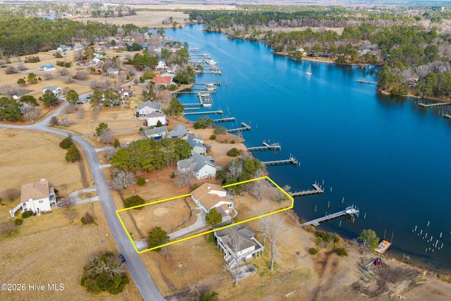 9209 Hornigold Avenue, Oriental, NC 28571