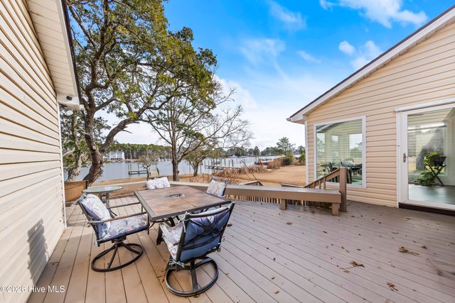 9209 Hornigold Avenue, Oriental, NC 28571